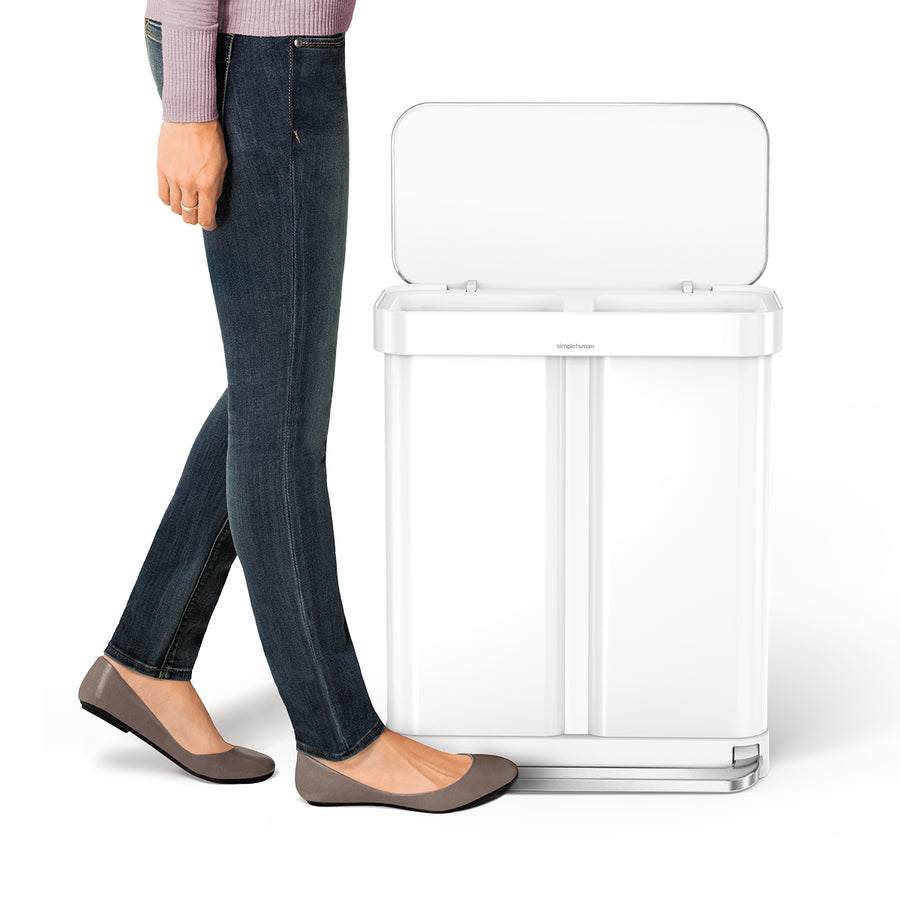 cubo con pedal y doble compartimento de 58L